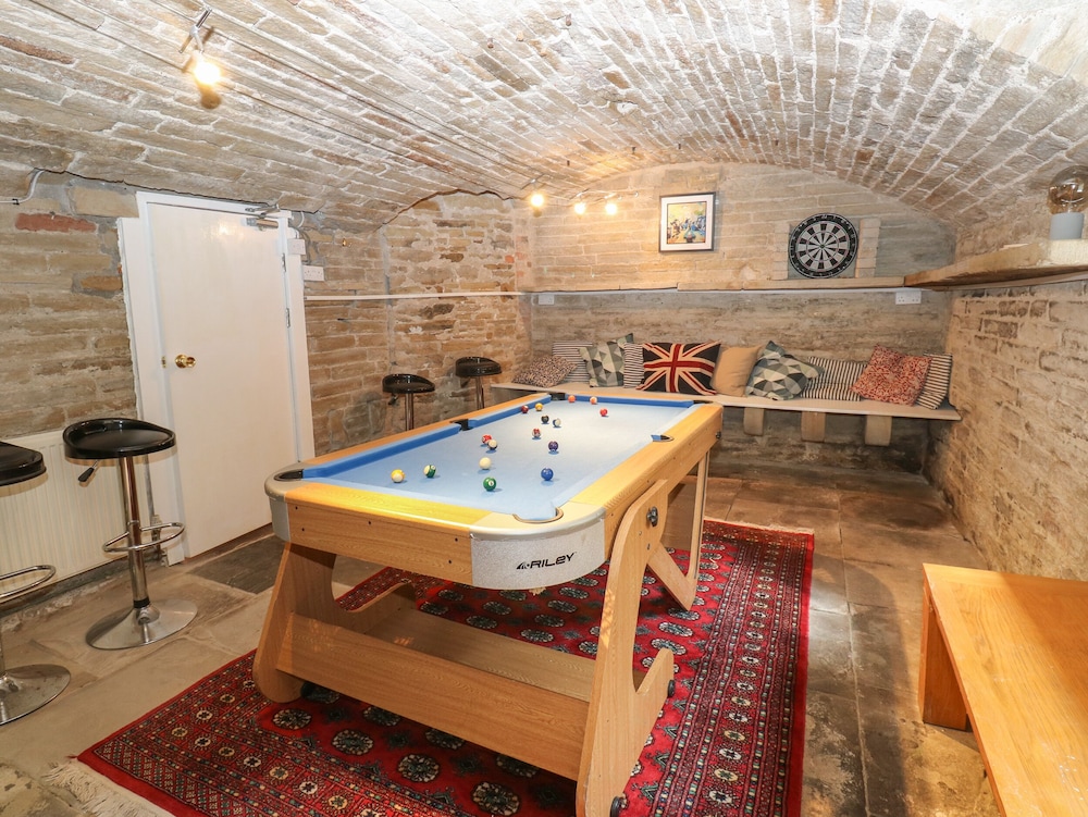 The Old Post Office - Pet Friendly Group Stays in Holmfirth