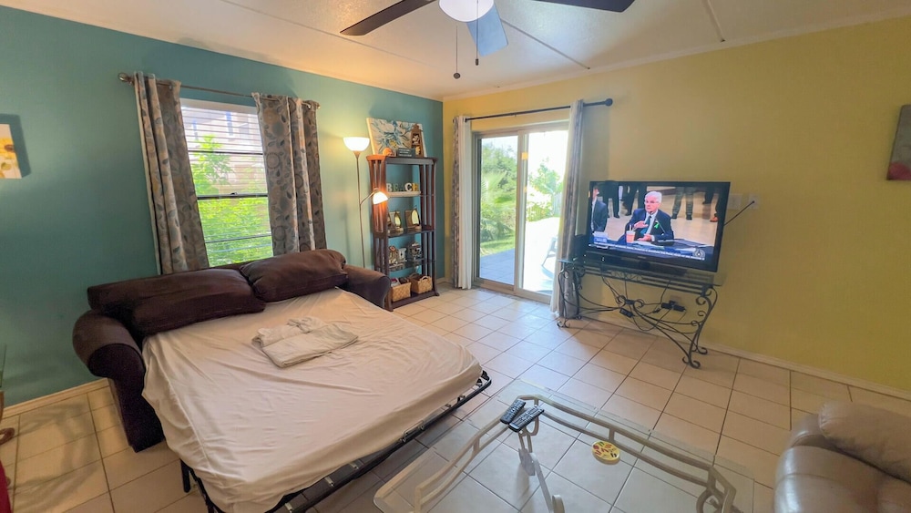 Island Condo - 1st Floor - Pool - Patio