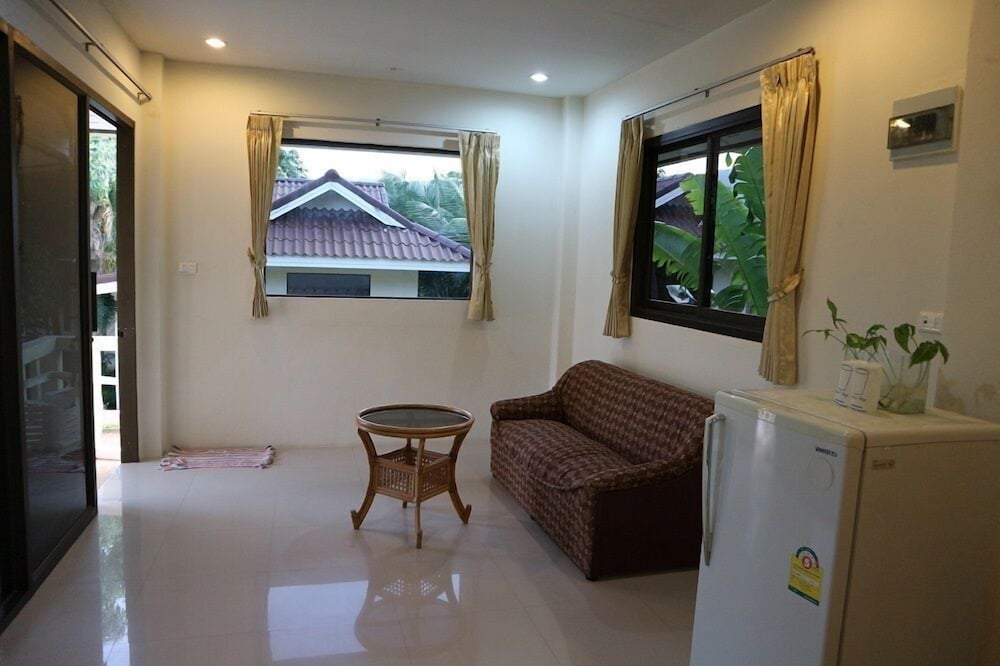 Baan Saensook Villas