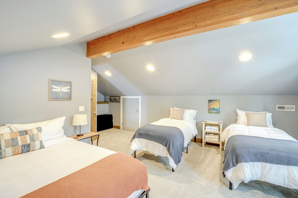 'chelan Mountain Retreat' Chalet w/ Fire Pit!