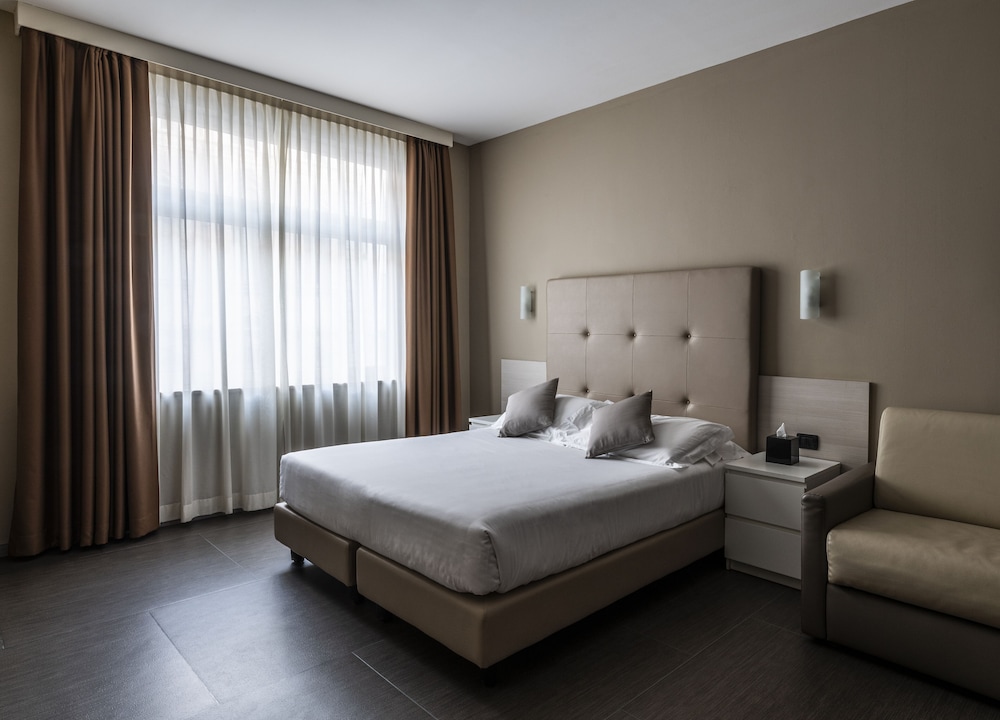 Duomo Hotel & Apartments