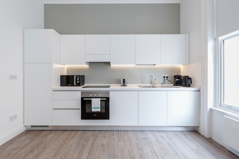 Soho Apartments by BaseToGo