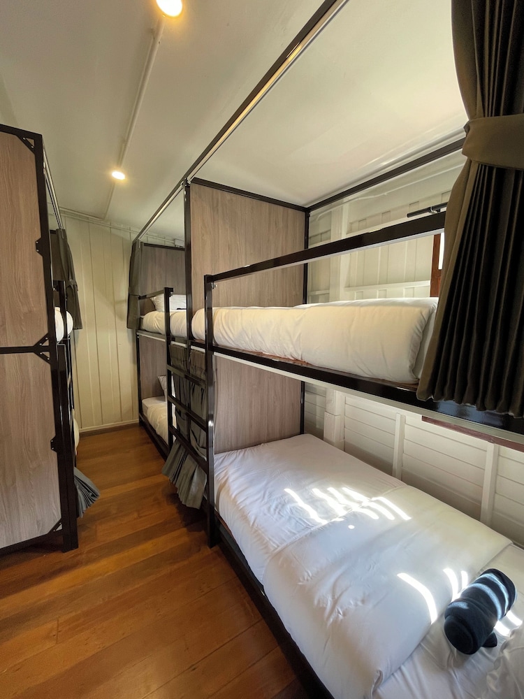 Green Cabin Hostel