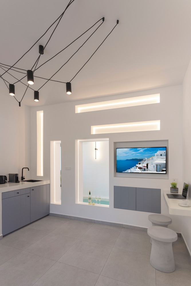 LInea Luxury Suites