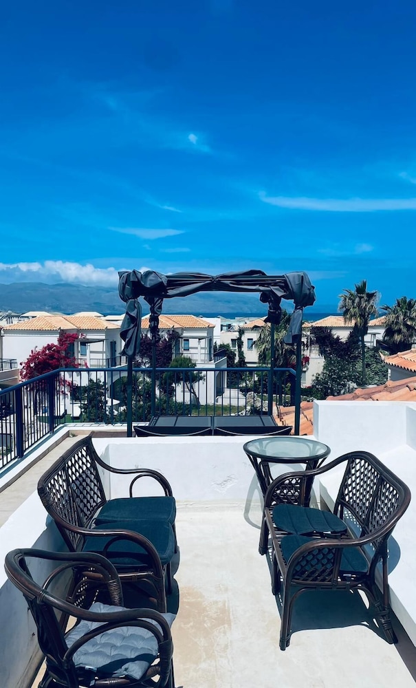 Cassiopeia 5 BR Villa on beach with pool
