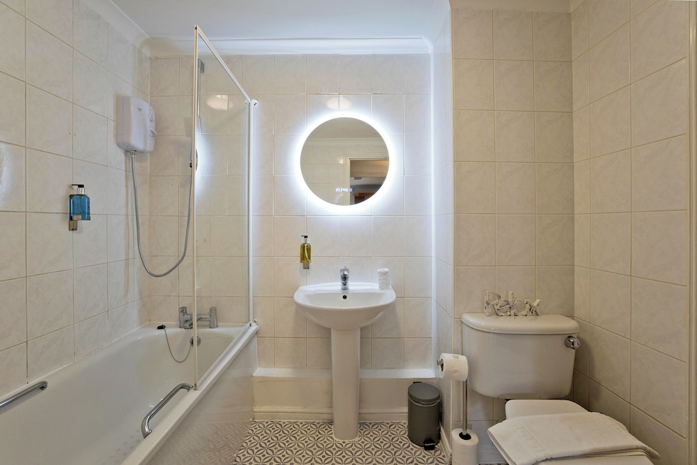 Imperial Meridian Place Apartment