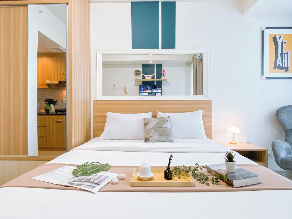Cozy And Modern Style Studio At Grand Dhika City Apartment