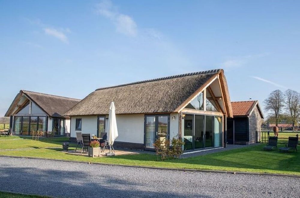 Pleasing Holiday Home in Alphen With Garden and Patio view 3