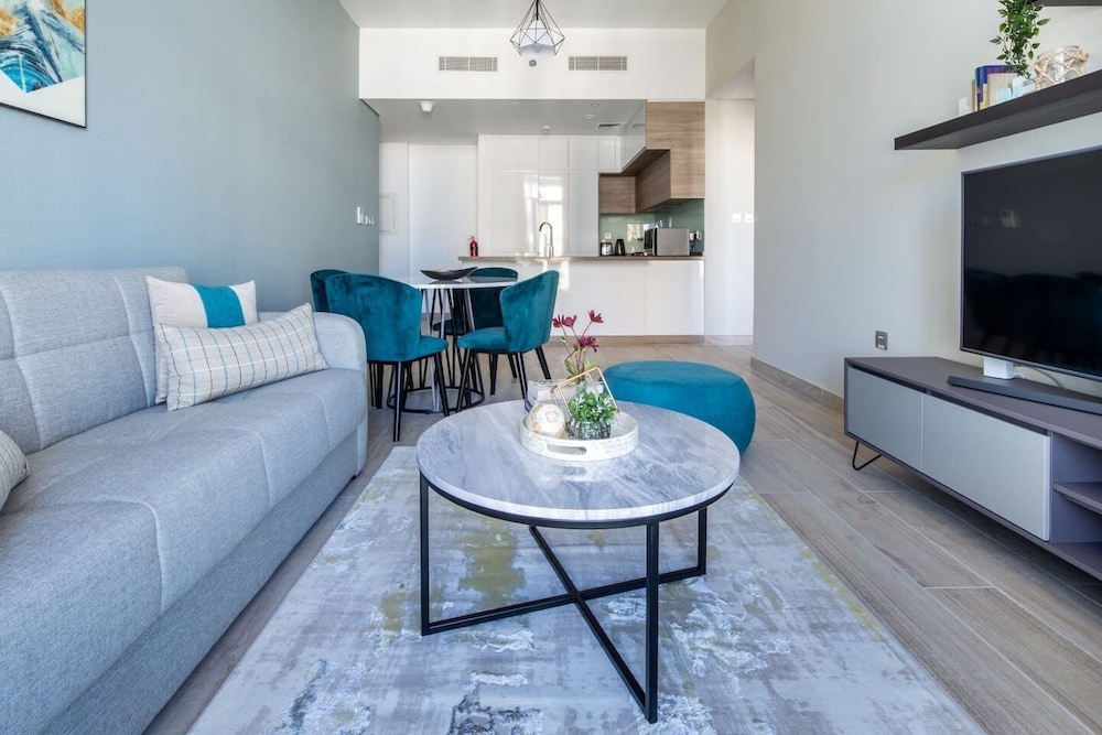 Premier & Elegant 1BR in the Heart of Dubai Marina