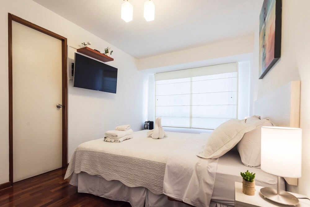 ALU Apartments - Miraflores Boardwalk