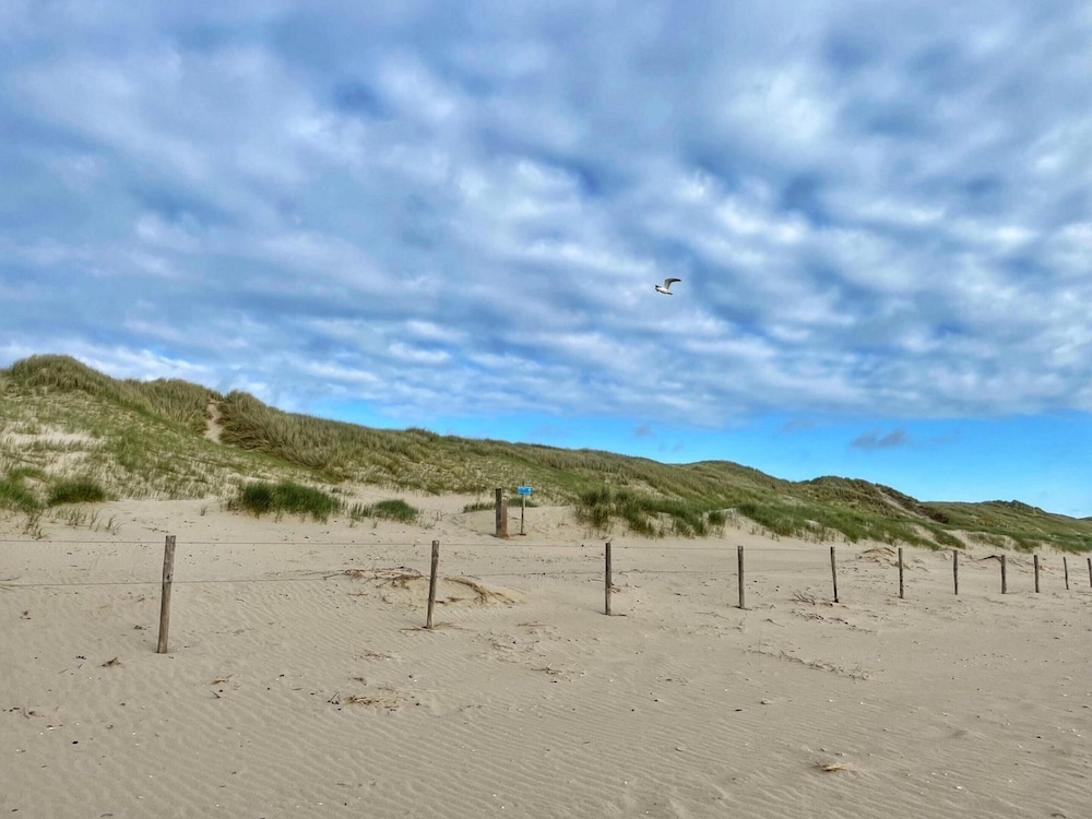 Bungalow in Sint Maartenszee Near Dune
