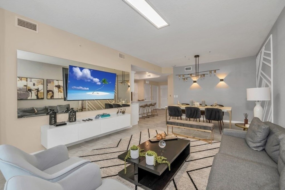 3180 Para Unit 101 3 Bedroom Townhouse