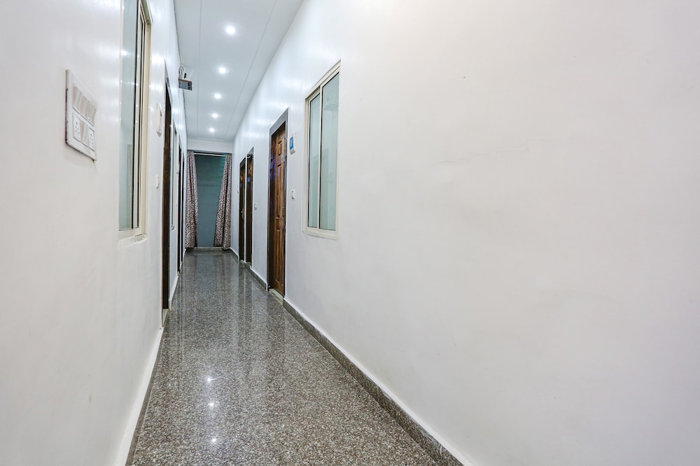 Fabhotel Sangita Dham