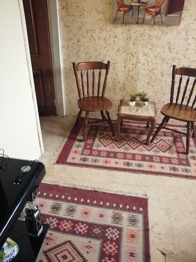 Ibn Khaldoon Apartment view 3