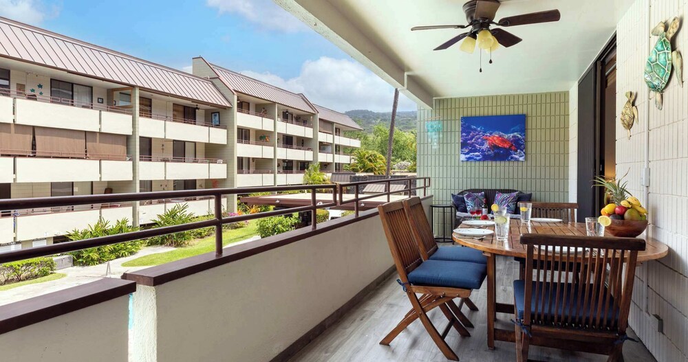 Oceanfront Condo 117 in Kailua-kona