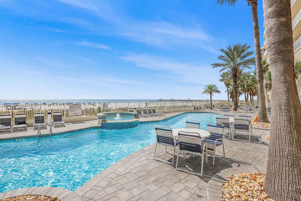 Admirals Quarters 508- Luxury Beachfront Condo 3 Bedrooms 3 Baths 5th Floor