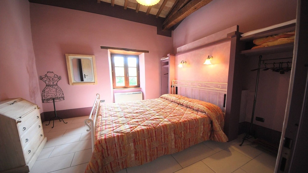 Very Pretty Spoleto Poolside, Jacuzzi, Gardens No01 view 4
