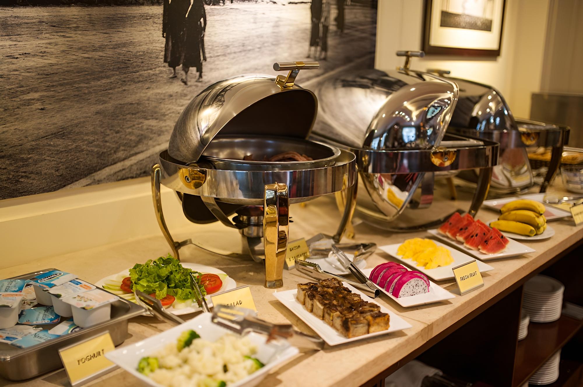 Mon Regency Hotel