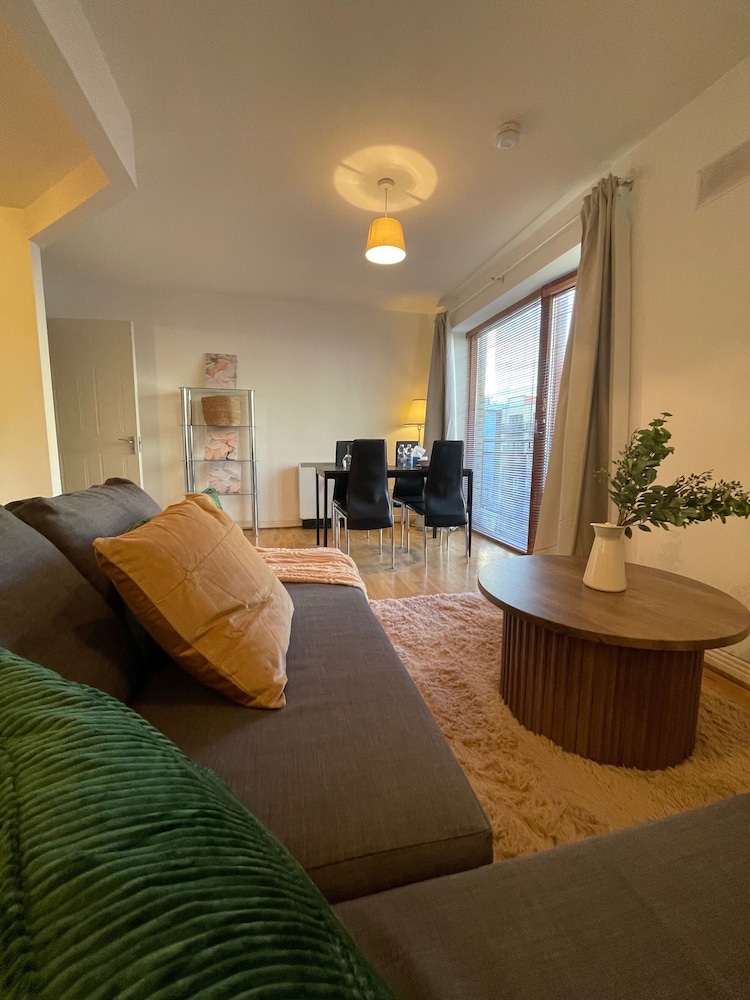 Dublin City Escape - Modern Apartment
