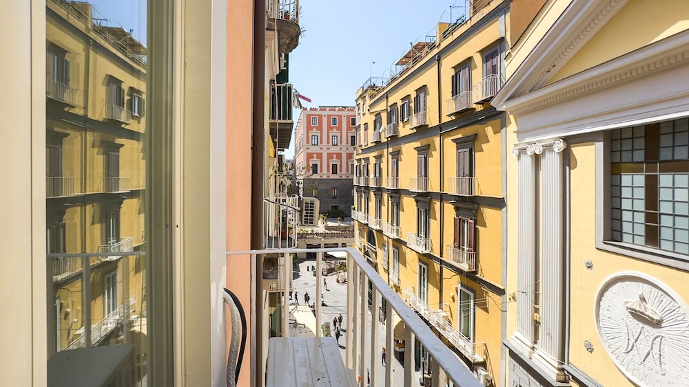 Santa Patrizia a Chiaia Apartment - Acqua