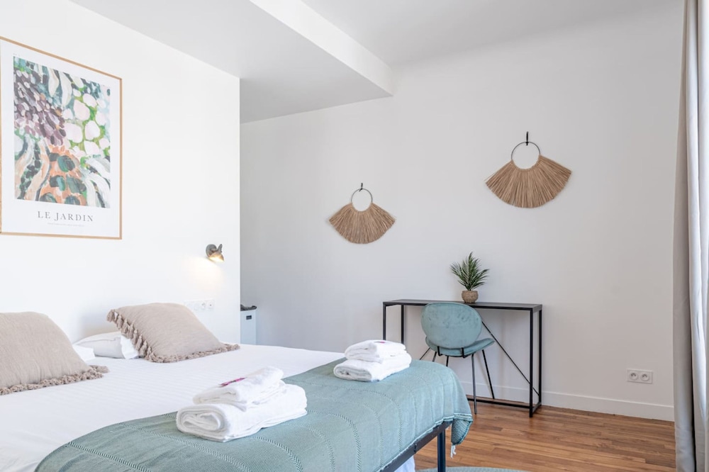 Lavie Maison the Spacious