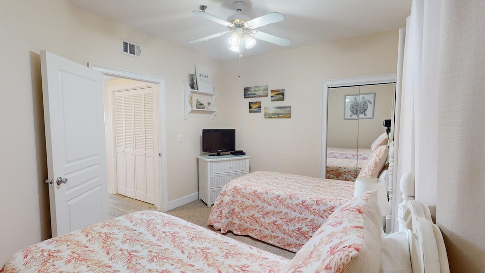 Bay View Villas 1 by Tybee Vacation Rentals