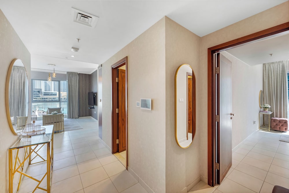 Durrani Homes - The Luxe 3br with Burj Khalifa and Fountain View - Third room without partition