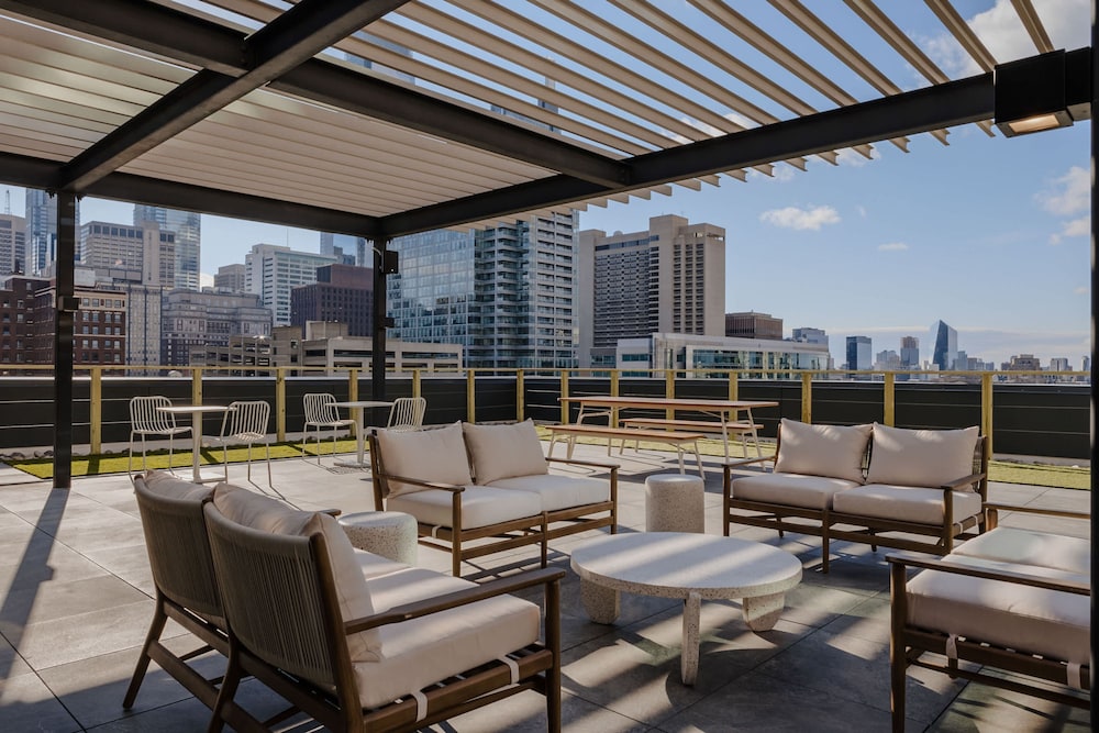 Sosuite One Bed Apt Accessible w Rooftop Gym Laundry