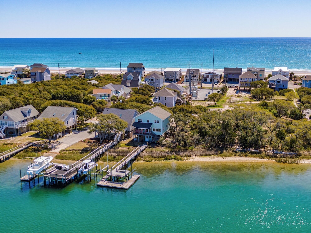 The Hydeaway by Topsail Realty