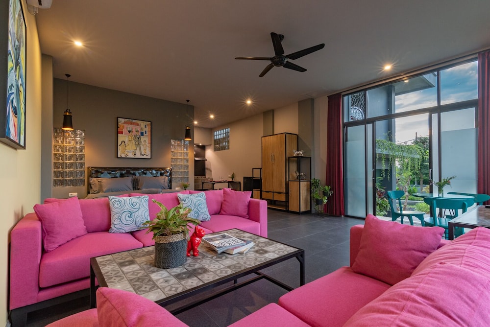 lounge