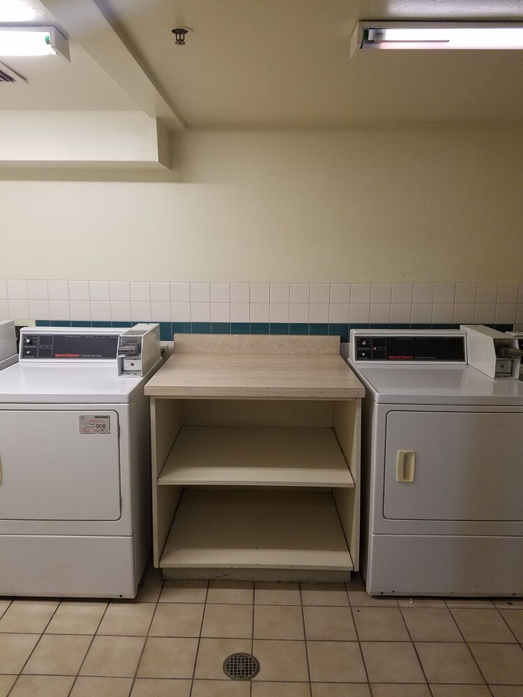 Motel 6 Anaheim Hills — photo 38