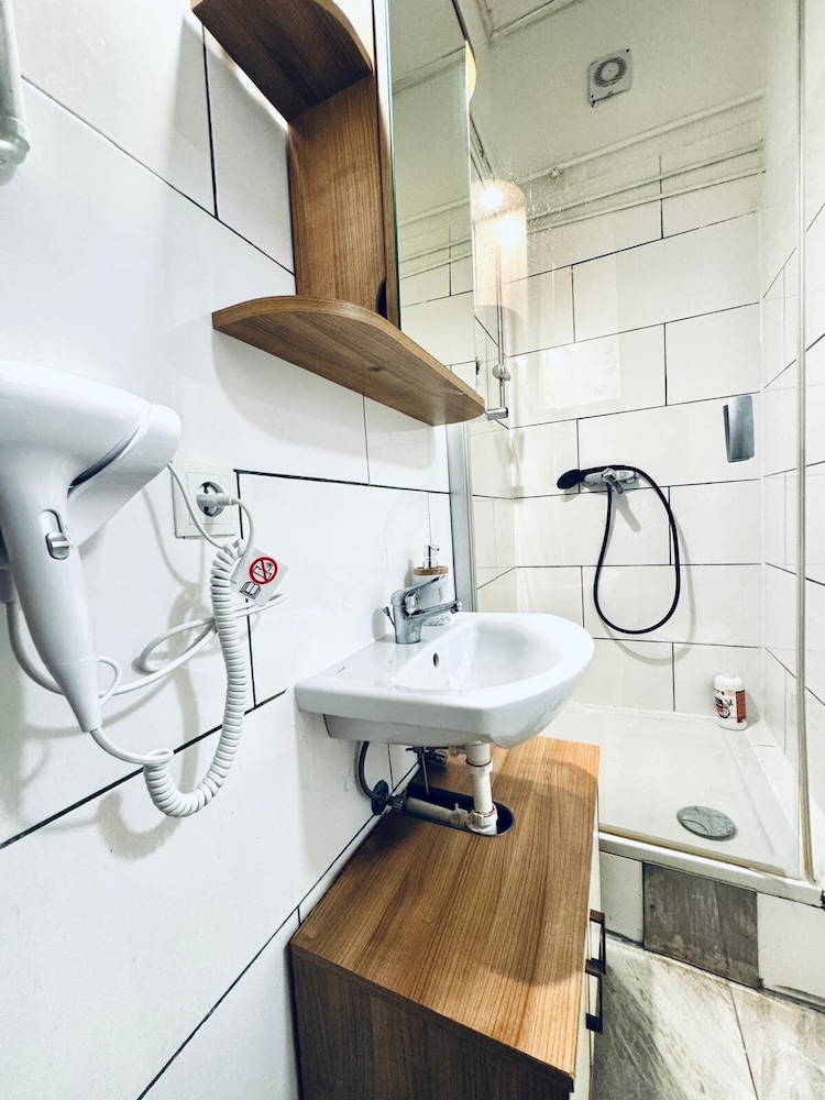 Beautiful Studio Apt Near Rathausplatz