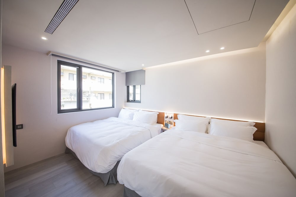 LIVIN Hotel