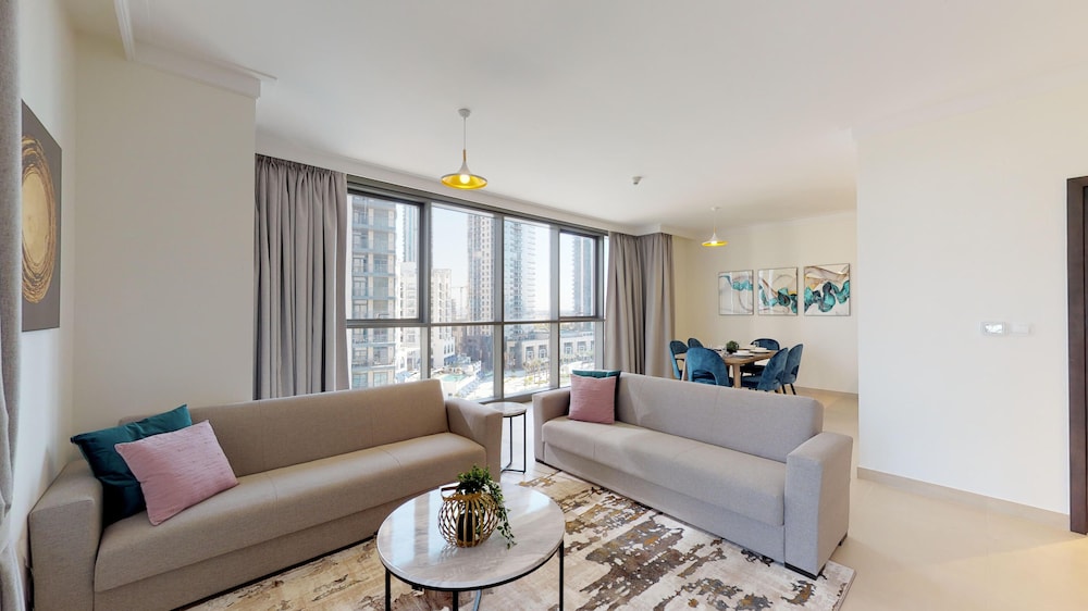 Lux BnB Dubai Creek Residences