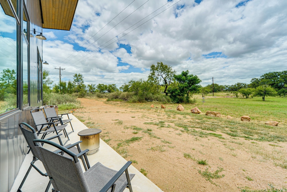 20-acre Property w/ Trail: Hill Country Hideaway!