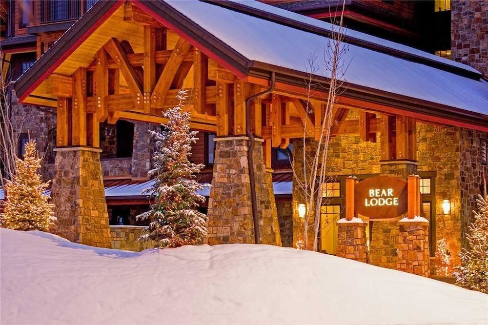 6106 Bear Lodge, Trappeur's Crossing Apartment 5