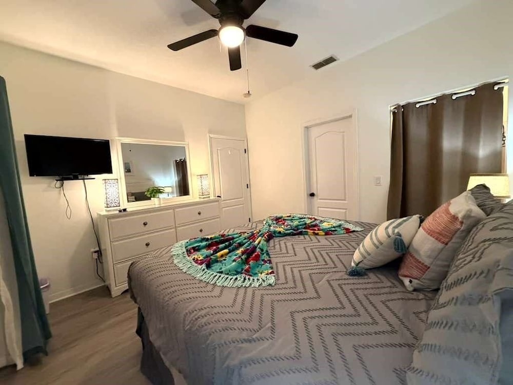Pool •Spa •Game Rm •10 min Disney-Fun Disney Oasis