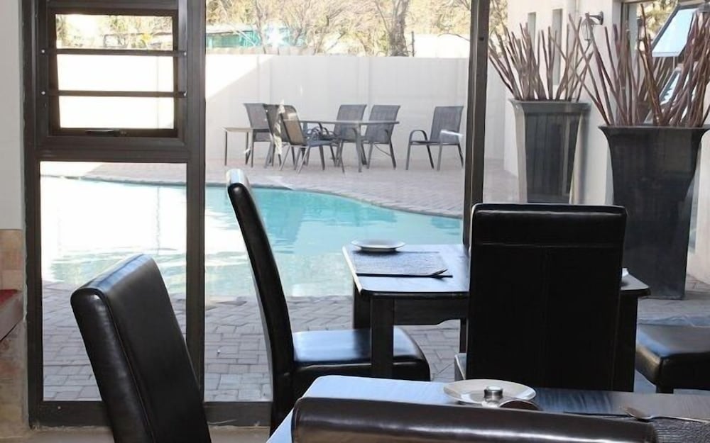 African Footprints Lodge