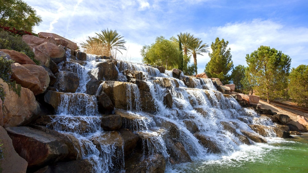 Lake Las Vegas Condo w/ Balcony, Resort Amenities!