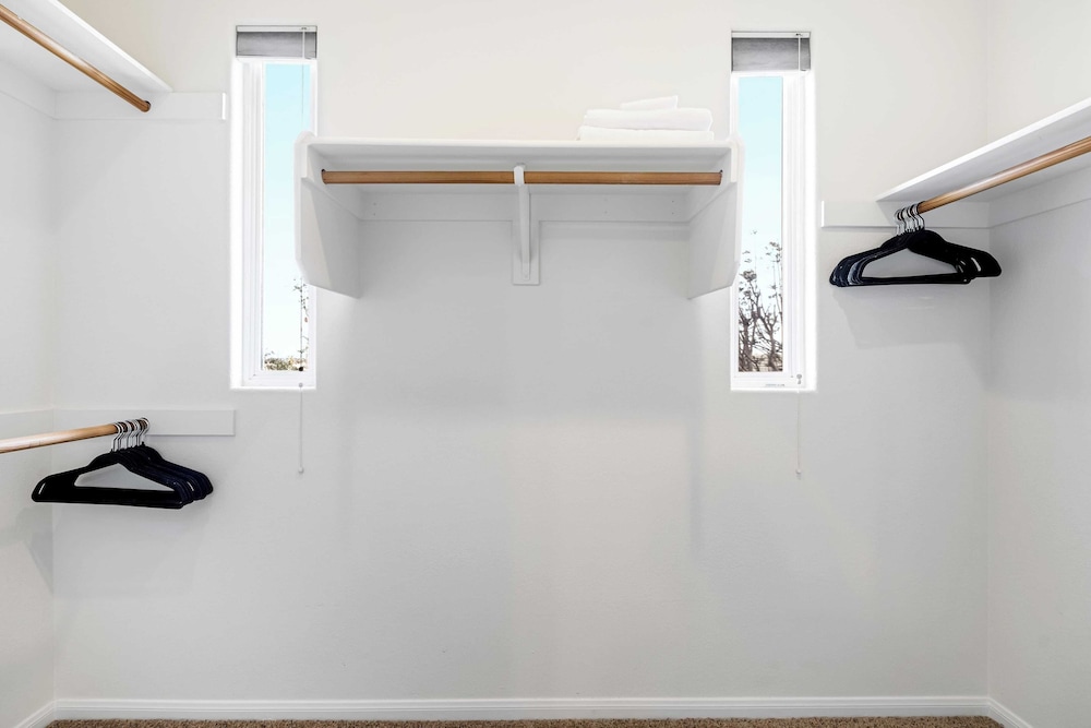 Walk to Dining, Mission + Pacific Beach, and Bars/nightlife Private Backyard