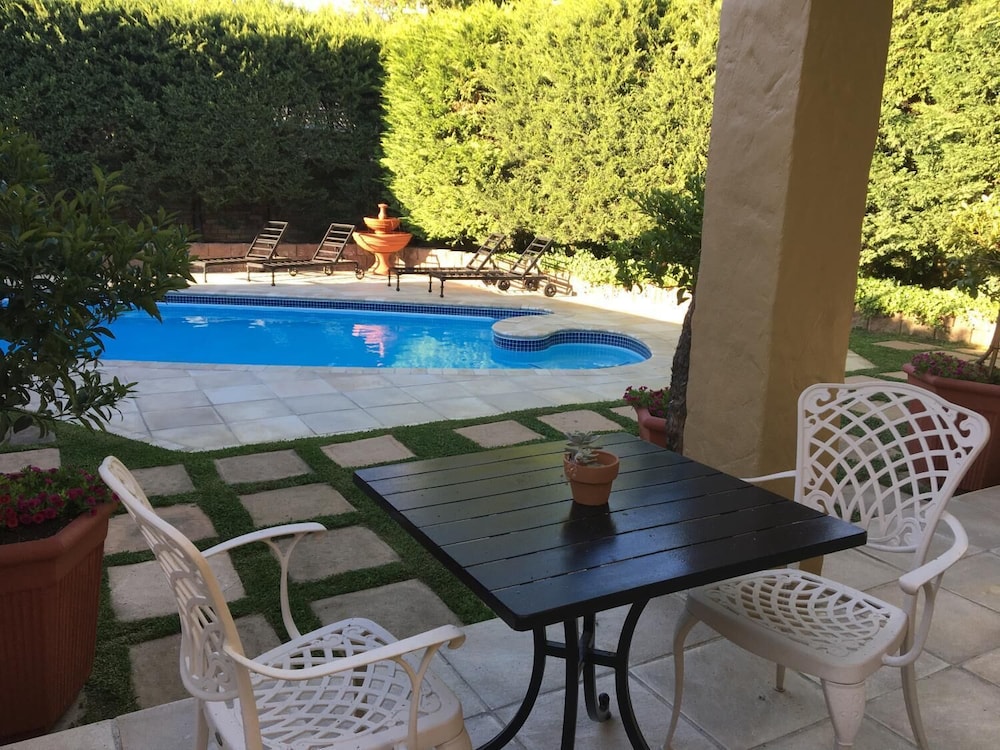 Casablanca Bed & Breakfast