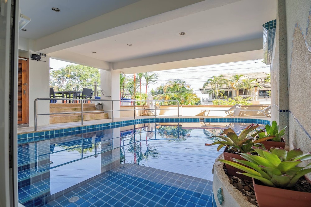 Luxurious 5-bedroom Pool Villa in Heart of Patong, Phuket