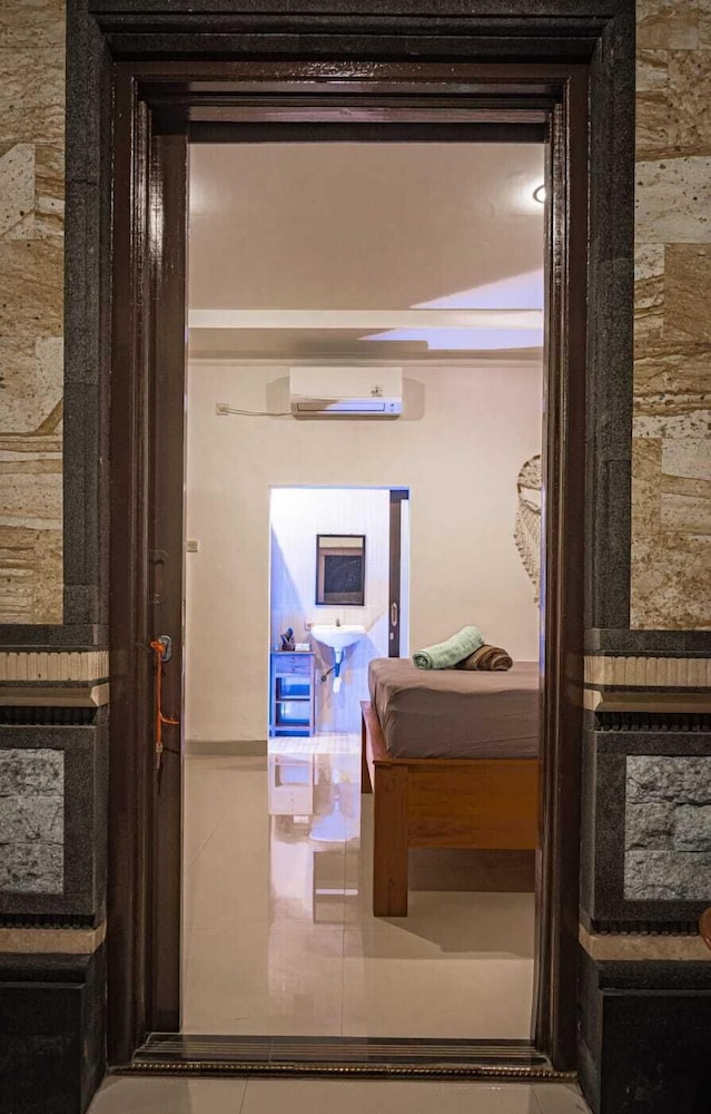 Deni Guesthouse