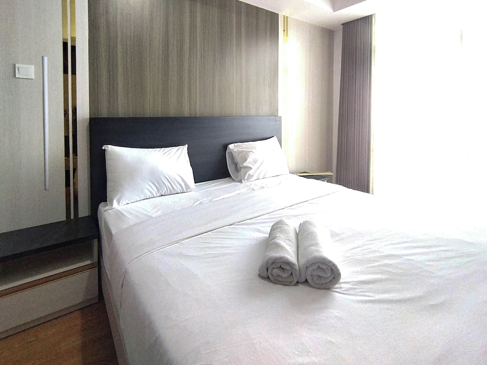 Stunning and Elegant 2BR at Grand Sungkono Lagoon Apartment
