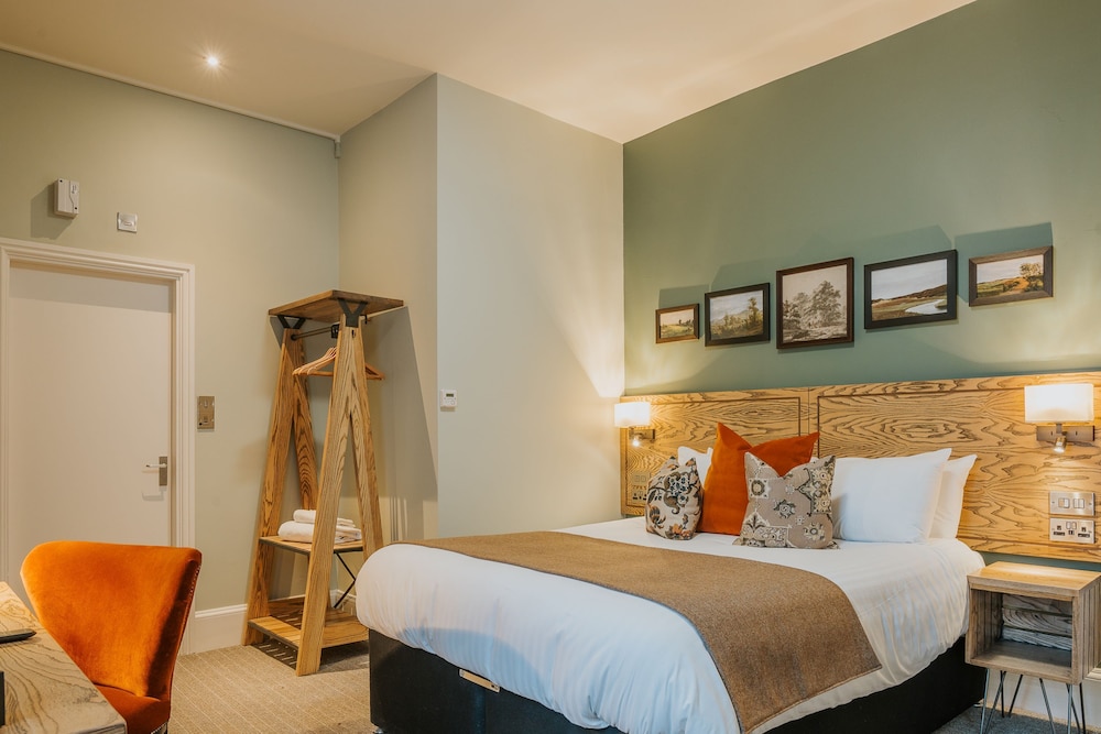 Grouse & Claret, Derby by Marston's Inns view 4