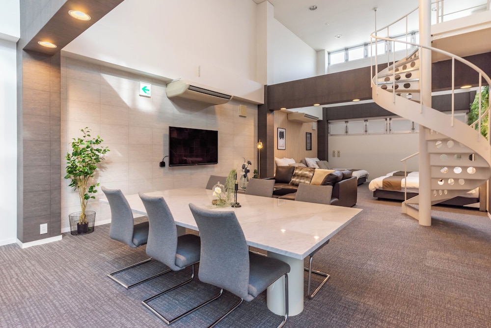 Bijou Suites AI PREMIUM