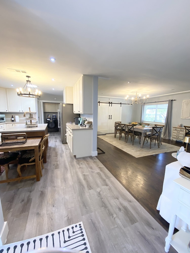 Uptown French Haven 3 Bedroom Residence