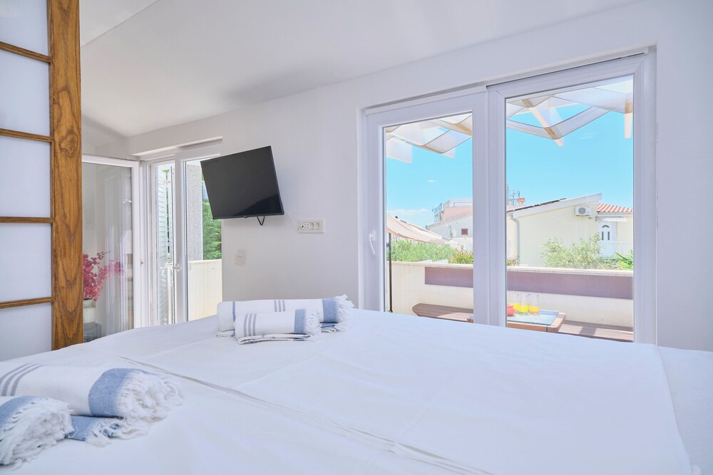 Sunshine Suites by Litto