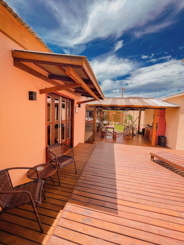 Shangri La Casas e Studios