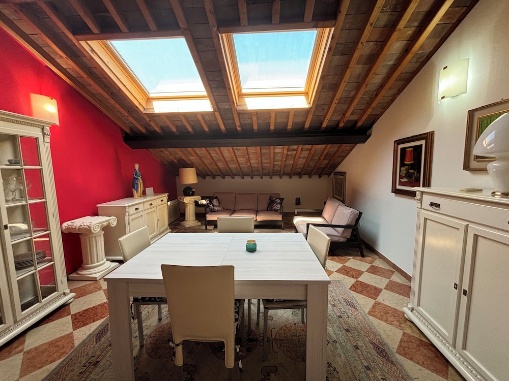 You & Me Corporation Home Verona Centro